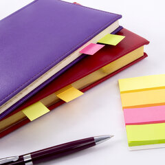 Закладки клейкие неоновые BRAUBERG бумажные, 50&times;20 мм, 200 штук (4 цвета х 50 листов), 111363