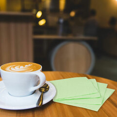 Салфетки бумажные 100 штук, 24&times;24 см, LAIMA, зелёные (пастельный цвет), 100% целлюлоза, 111791