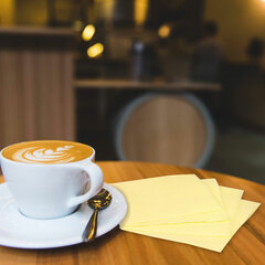 Салфетки бумажные 250 штук, 24&times;24 см, LAIMA, желтые, 100% целлюлоза, 111948