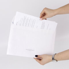 Конверты С4 (229&times;324 мм), клеевой слой, внутренняя запечатка, 90 г/<wbr/>м<sup>2</sup>, КОМПЛЕКТ 50 шт., BRAUBERG, 112176