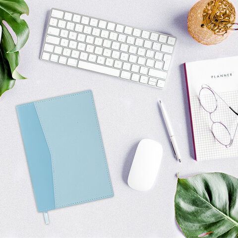 Ежедневник недатированный В6 130х185 мм BRAUBERG "Glam", под кожу, 160 л., голубой, 116220