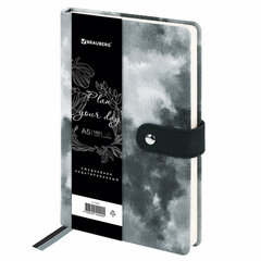 Ежедневник недатированный А5 138&times;213 мм BRAUBERG &laquo;Nebula&raquo;, под кожу, застежка, 160 л., черный, 116235