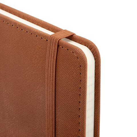 Блокнот А5, 148x218 мм, BRAUBERG "Optimal", под кожу, 80 листов, резинка, держатель для ручки, клетка, коричневый, 118637 - фото 4