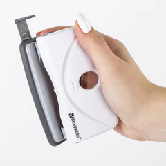 Дырокол BRAUBERG &laquo;Original&raquo;, до 10 листов, белый, 227786