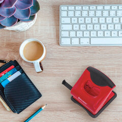 Дырокол BRAUBERG &laquo;JET PRO&raquo;, до 30 листов, красно-черный, 228601