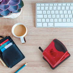 Дырокол BRAUBERG &laquo;JET PRO&raquo;, до 40 листов, красно-черный, 228603