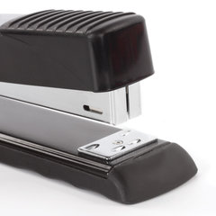 Степлер №24/<wbr/>6, 26/<wbr/>6 металлический BRAUBERG &laquo;Office&raquo;, до 30 листов, полнозагрузочный, черный, 228610