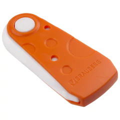 Набор ластиков BRAUBERG &laquo;FRUITY&raquo; 3 шт., 57&times;24&times;15 мм, белые, пластиковый футляр ассорти, 229563