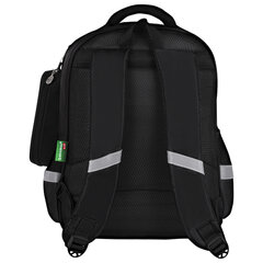 Рюкзак BRAUBERG KIDS MIND с пеналом в комплекте, 2 отделения, &laquo;Football&raquo;, 40&times;28&times;18 см, 273178