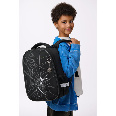 Ранец BRAUBERG SHINY, 2 отделения, с брелком, "Spider attack", СВЕТЯЩИЙСЯ РИСУНОК, 38х28х14 см, 274425 - фото 9