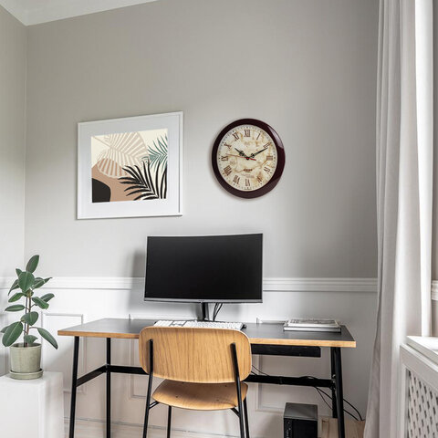 Часы настенные TROYKATIME (TROYKA) 11131150, круг, бежевые с рисунком "Карта", коричневая рамка, 29х29х3,5 см