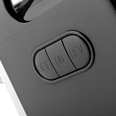 Мясорубка BRAYER BR1602, 2000 Вт, производительность 2 кг/<wbr/>мин, металлический шнек, реверс, пластик, черная/<wbr/>серебро