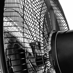 Вентилятор напольный, 3 режима, BALLU BFF–860R, d=40 см, 45 Вт, черный