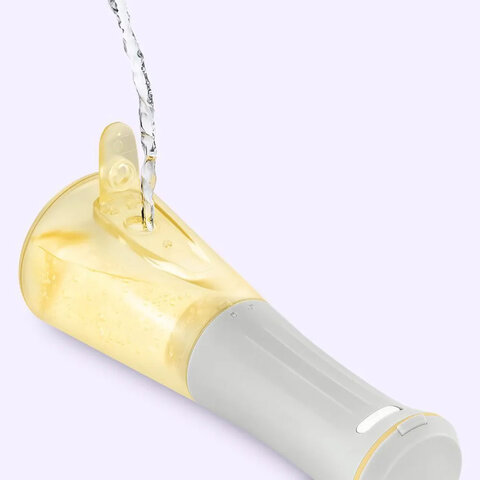 Ирригатор для полости рта KITFORT КТ-5943, портативный, емкость резервуара 0,35 л, 2 насадки, белый - фото 3