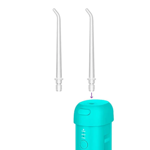 Ирригатор для полости рта KITFORT КТ-2988, портативный, емкость резервуара 0,12 л, 2 насадки, бирюзовый - фото 3