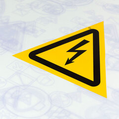 Знак &laquo;Опасность поражения электрическим током&raquo;, КОМПЛЕКТ 10 штук, 150 мм, пленка, W08