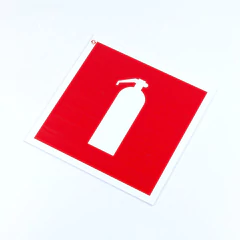 Знак пожарной безопасности &laquo;Огнетушитель&raquo;, 200&times;200&times;2 мм, КОМПЛЕКТ 3 штуки, пластик, F04